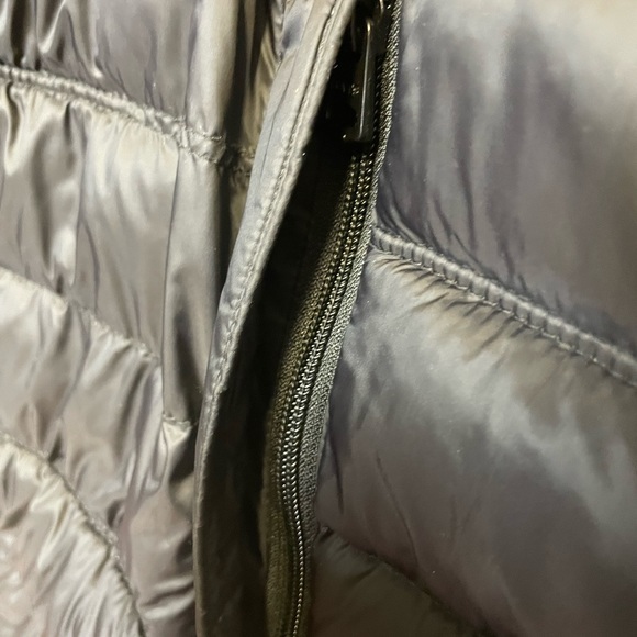 Levi’s Black Men’s Quilted  Puffer Jacket Red tab Logo Size XXL - Picture 11 of 16